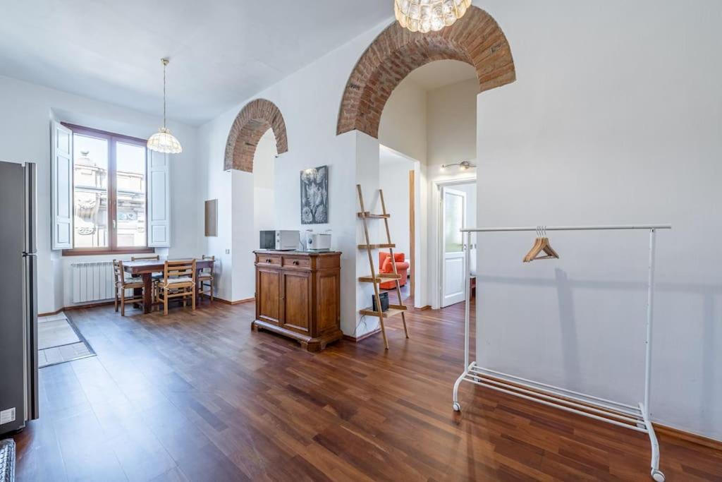 Duomo Elegante Appartamento 佛罗伦萨 外观 照片