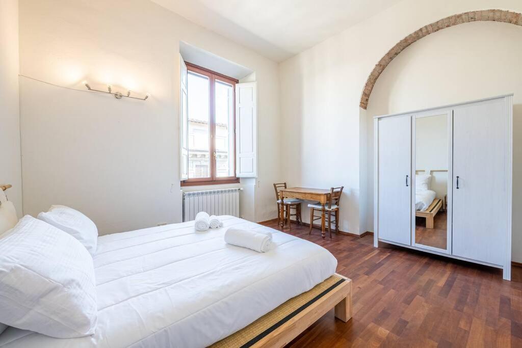 Duomo Elegante Appartamento 佛罗伦萨 外观 照片